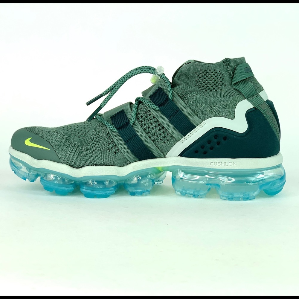 Nike Air VaporMax Flyknit Utility Running Shoe - Picture 6 of 8